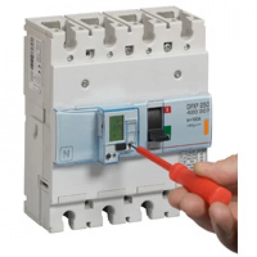 Legrand DPX3 250 ELECTRONISCH 3 POLIG 160A KA-WAARDE 25KA